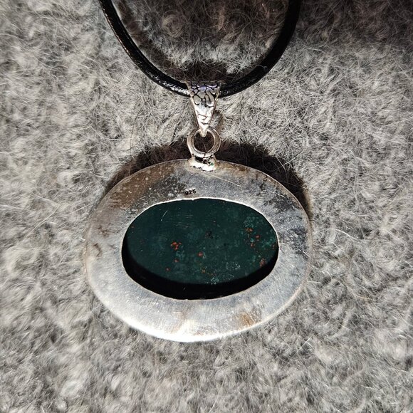 Copy - Bloodstone (agate) gemstone oval, pendant, silver plate, black cord, new - Picture 3 of 7